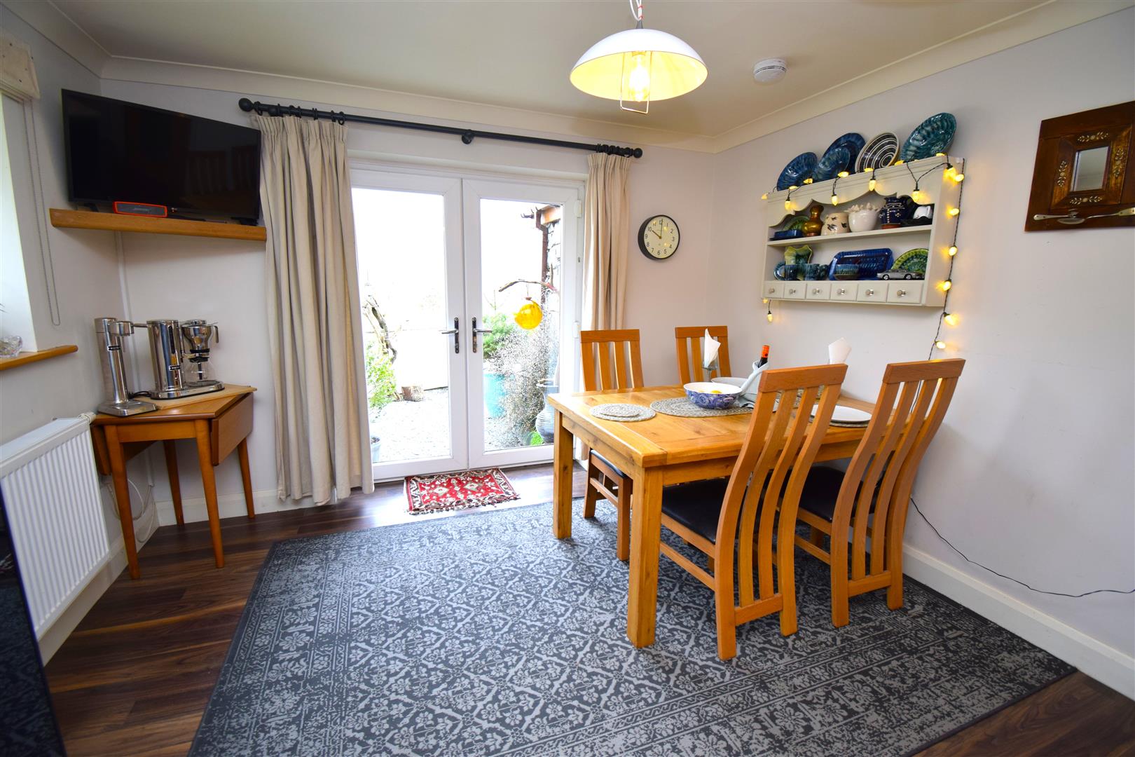 Dining Area.JPG